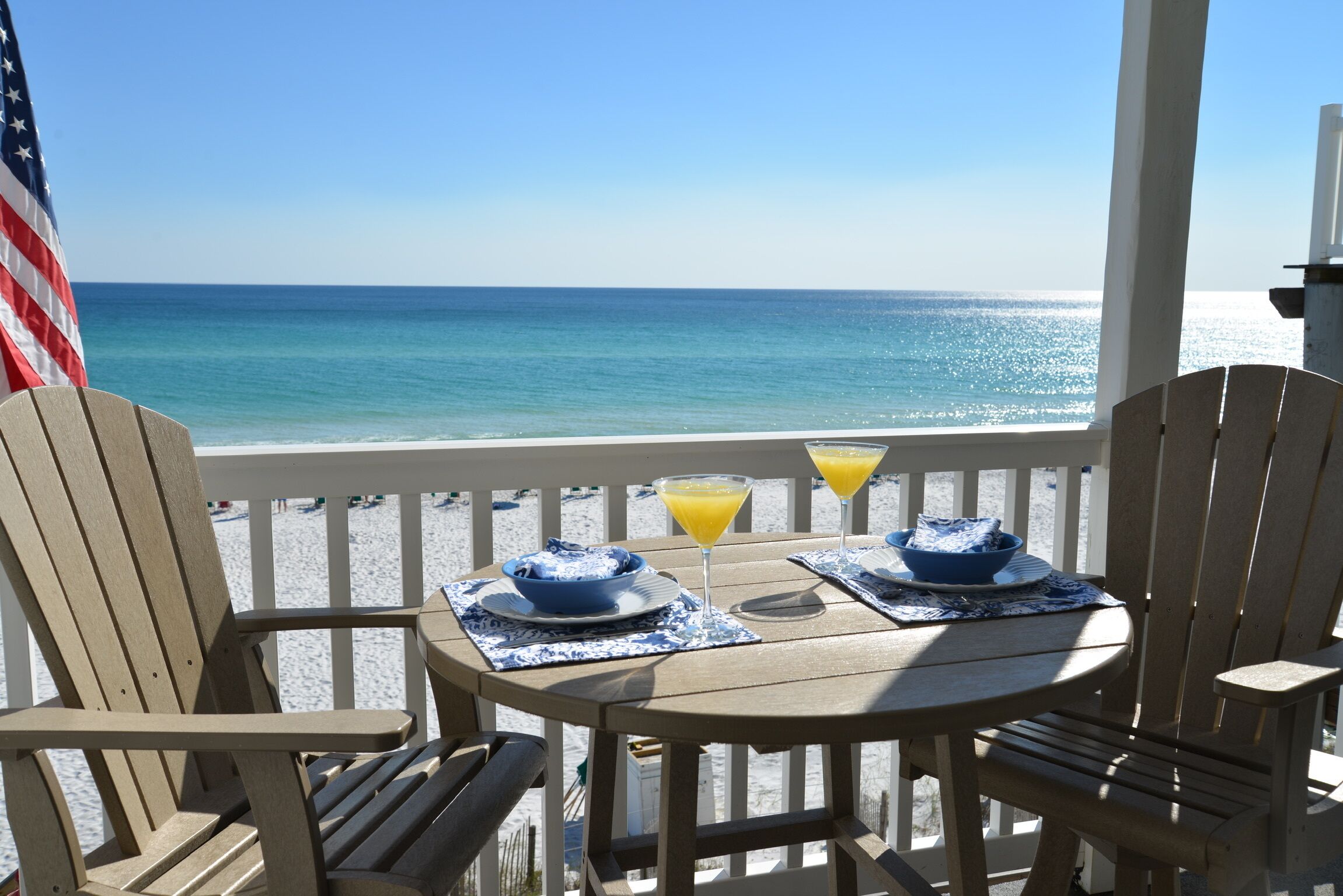 "Beach Happy" - 3 Bedroom Beachfront - Complimentary Beach Set Up (Seasonal)