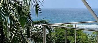 Chalet Bougainville
Two-Bedroom Villa with Ocean View