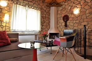 Family Villa | Living area | Flat-screen TV - Messinian Horizons (Trifylia)