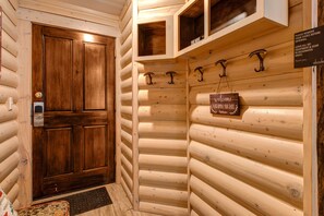 Interior - Abode at Black Bear #103 | Enviable Deer Valley Location, Steps to Endless Adventures (Park City)