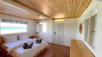 Standard Double Room | Bed sheets