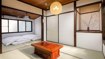 1 chambre, couette en duvet d'oie, bureau, rideaux occultants