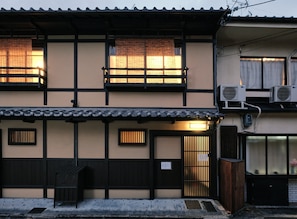 Front of property - Tsumugi Shichijokagiyacho (Kyoto)