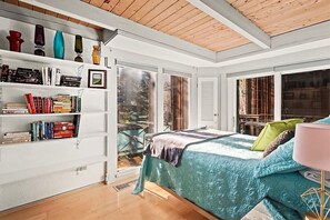 Huoneisto, 4 makuuhuonetta | 4 makuuhuonetta, silitysrauta/-lauta, ilmainen Wi-Fi, vuodevaatteet