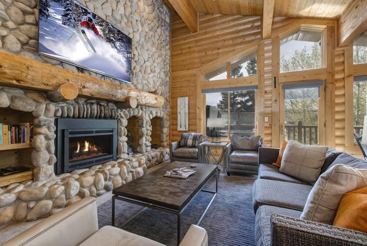 TV, fireplace, offices