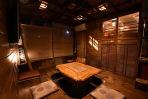 Dining - Standard quadruple room with shower and toilet no / Beppu Ōita (Beppu)