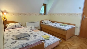 Classic Apartment (Two Bedroom Apartment) | 2 bedrooms, desk, free WiFi, bed sheets