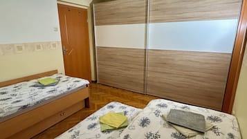 Classic-Apartment (Two Bedroom Apartment) | 2 Schlafzimmer, Schreibtisch, kostenloses WLAN, Bettwäsche