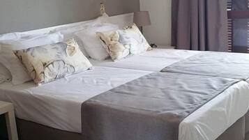 Apartment, 1 Bedroom, Balcony, Pool View | 1 bedroom, free WiFi, bed sheets