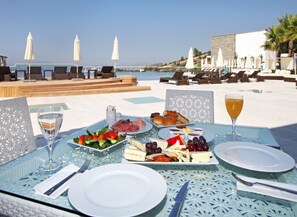 Desayuno bufé gratuito y diario