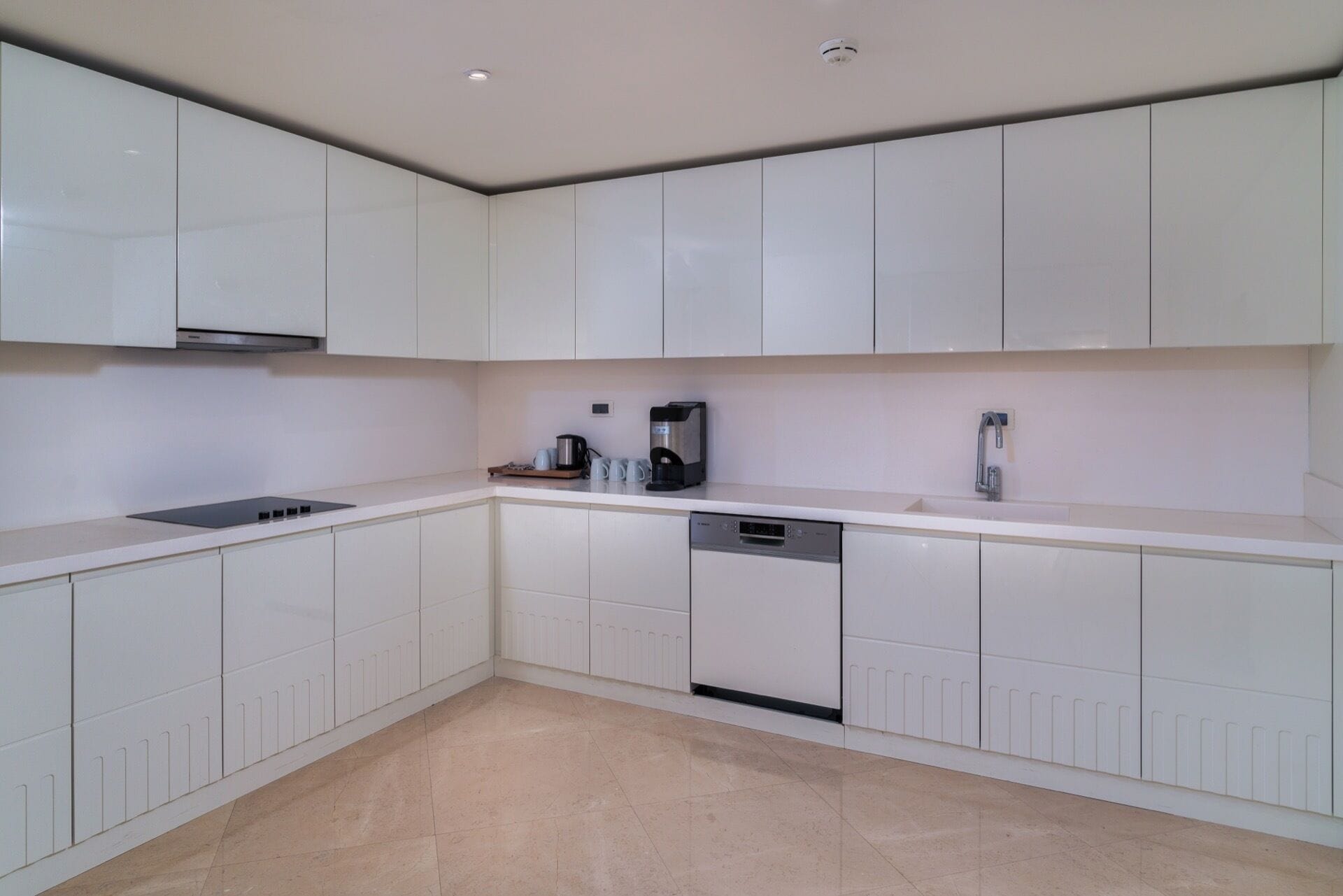 maestro villa | private kitchen | electric kettle