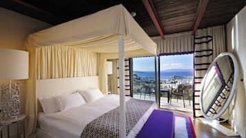 Panoramic Suite | 1 bedroom, free minibar items, in-room safe, soundproofing