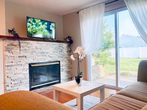 ♥ Niagara Falls: Quiet Neighborhood ♥ A/C, Parking