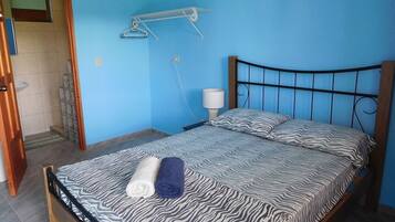 Basic Double Room | Free WiFi, bed sheets