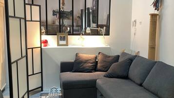 Una Smart TV, una pantalla de ordenador