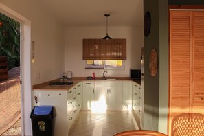 Oven, stovetop