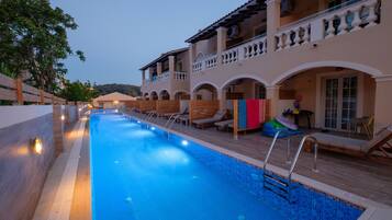 Premium Swim-Up Room | 1 Schlafzimmer, Minibar, Zimmersafe, Schreibtisch