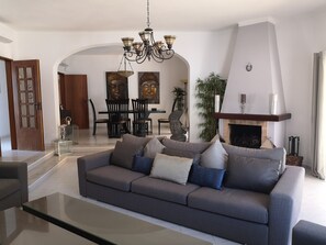 Smart TV, books, offices