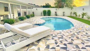 室外泳池、暖水池