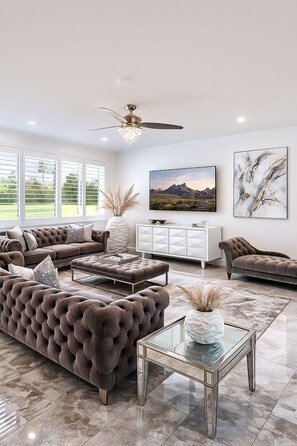 Smart TV, fireplace, table tennis, video library