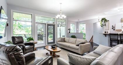 Tranquil & Private- View of the River at Paradise Canyon Golf Resort Sleeps 9+