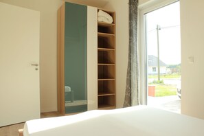2 Schlafzimmer, Reisekinderbett, kostenloses WLAN, Bettwäsche
