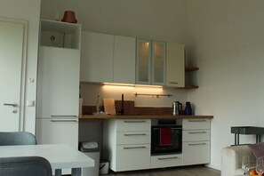 Réfrigérateur, four, plaque de cuisson, lave-vaisselle