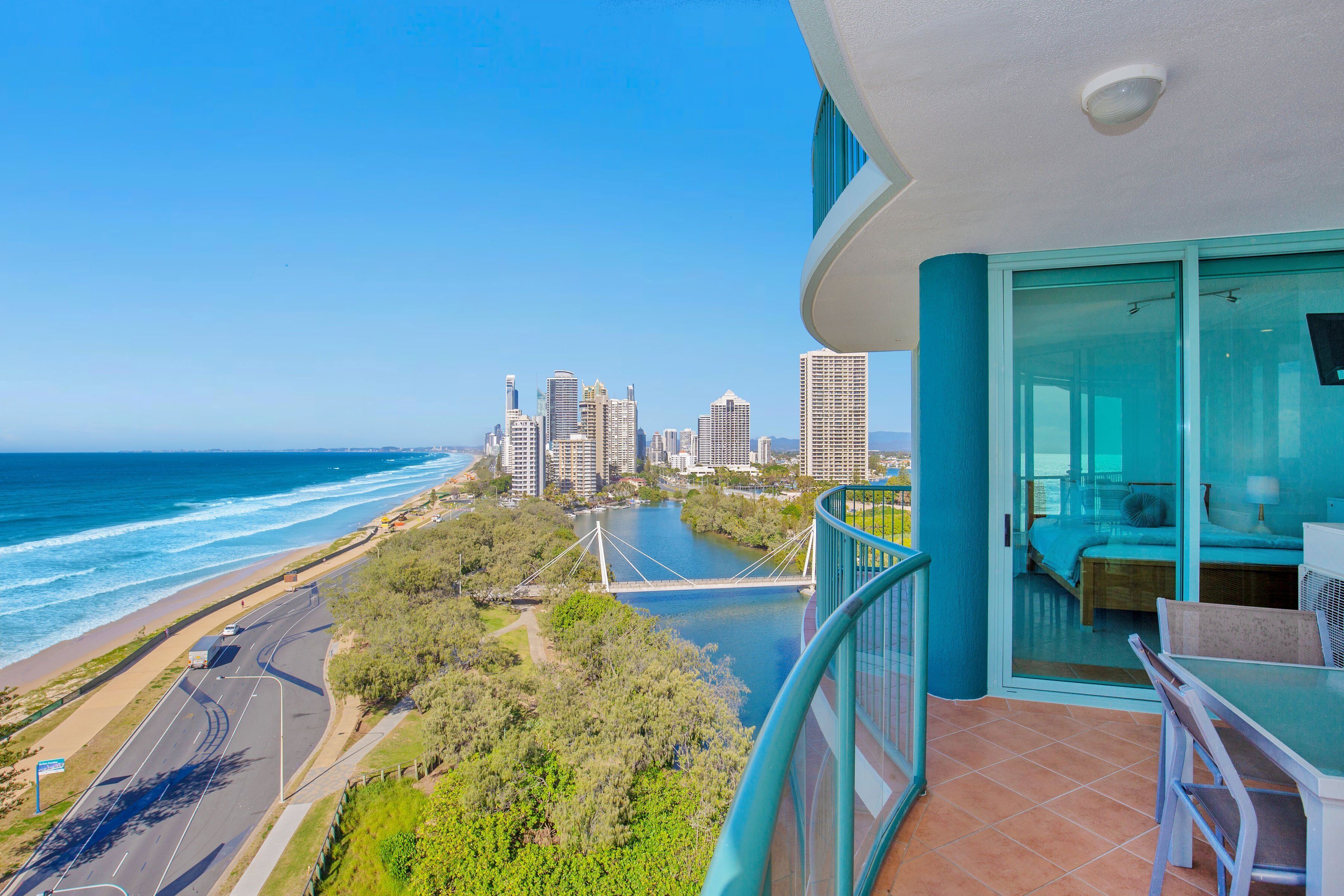 2 Bedroom Ocean View Apartment with expansive beach and ocean views