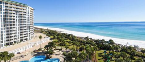 屋内プール、温水プール