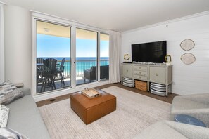 Smart TV, DVD player