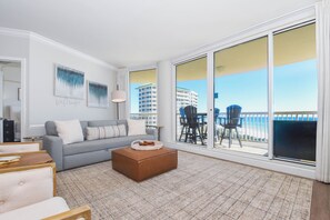 Smart TV, DVD player - Beautiful beachfront 3-bed, 3-bath w/private balcony! (Destin)