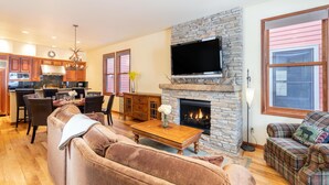 Living room - Bluebird Day (Telluride)