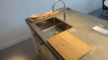 Deluxe Cabin | Private kitchen