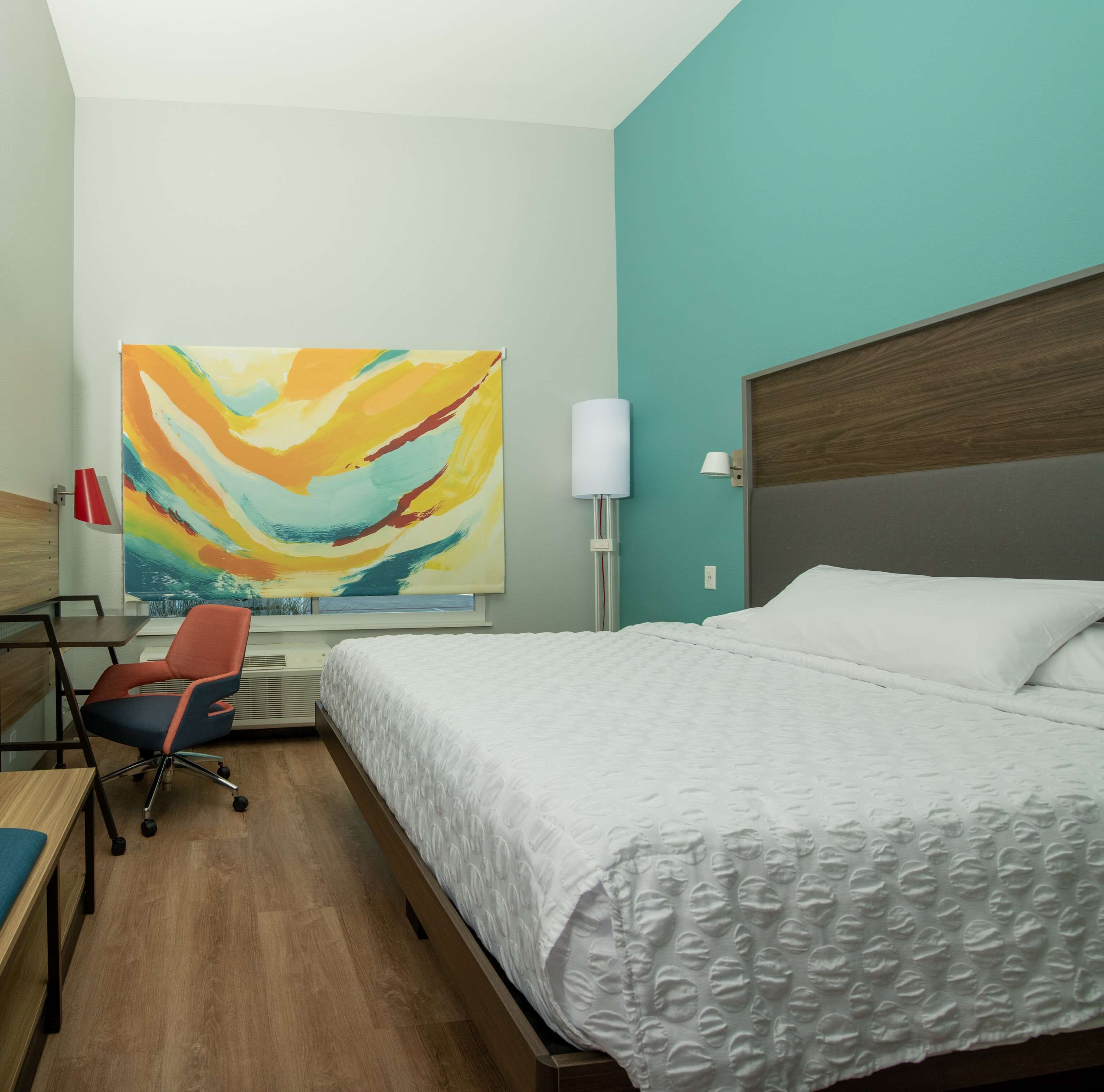 room, 1 king bed | 1 bedroom, in-room safe, desk, laptop workspace