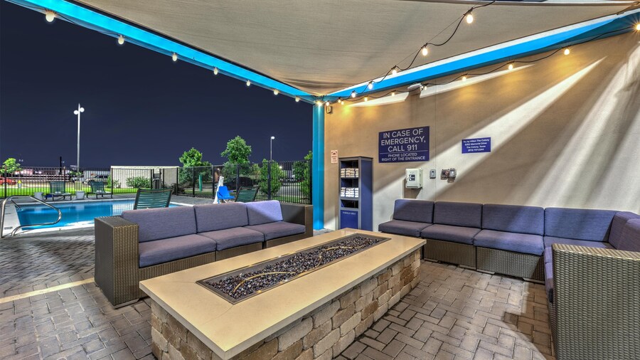 Tru by Hilton The Colony Dallas