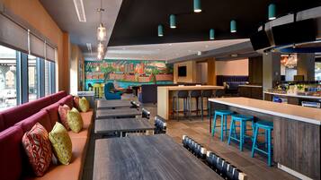 含每日吃到飽早餐