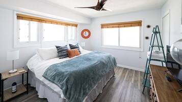 1 slaapkamer, een strijkplank/strijkijzer, gratis wifi, beddengoed