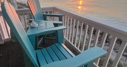 Oceanfront Carolina Beach condo, panoramic views and pool! Top floor sunrises!