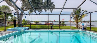 Fantastic Water Front Home on the Chain of Lakes
