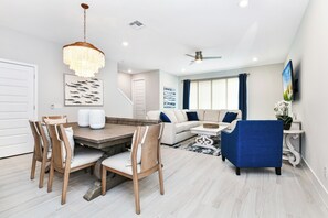 Casa geminada superluxo, 3 quartos, vista para o campo de golfe | Cofres nos quartos, individualmente decorados