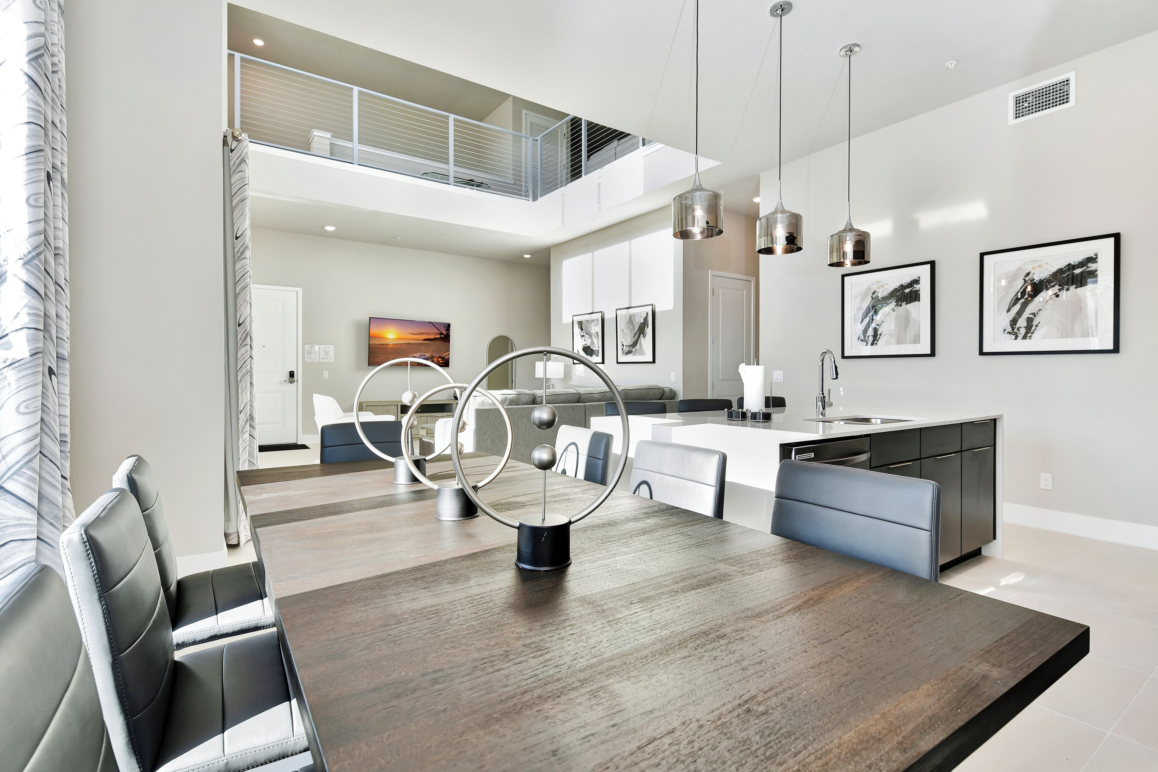 Luksus-lejlighed - 5 soveværelser - adgang til pool (Two Story) | Spisestue