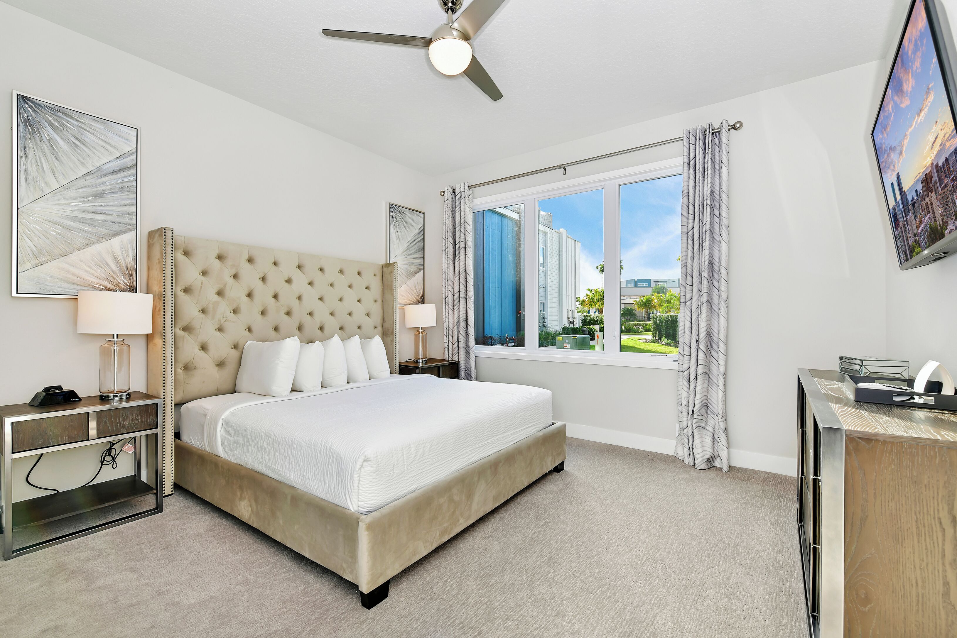 Luxury Condo, 3 Bedrooms, Patio | In-room safe, individually decorated, individually furnished