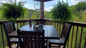 Outdoor dining - Just Because~Modern Smoky Mountain Cabin~Private Hot Tub~Pool Table~Games (Sevierville)