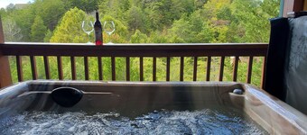 Modern Mountain Cabin~Private Hot Tub~Pool Table~Games~Just Because