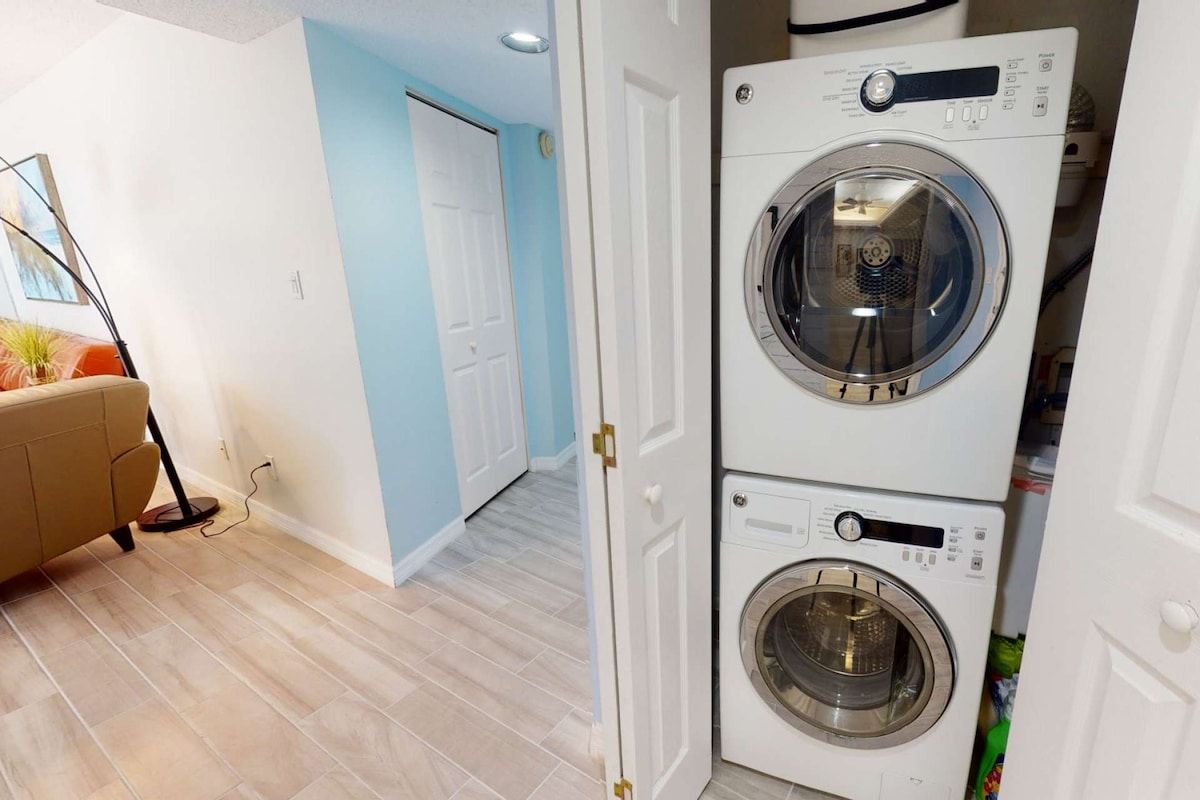 Private laundry and included is a started soap kit.
