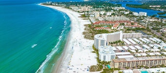 House of The Sun on Crescent Beach: Beachfront Bliss w/ Heated Pool, Tennis & Free VIP Perks Daily!