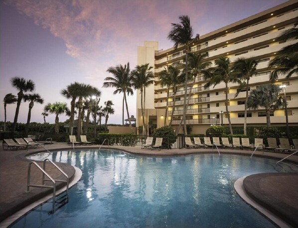 Outdoor pool, a heated pool