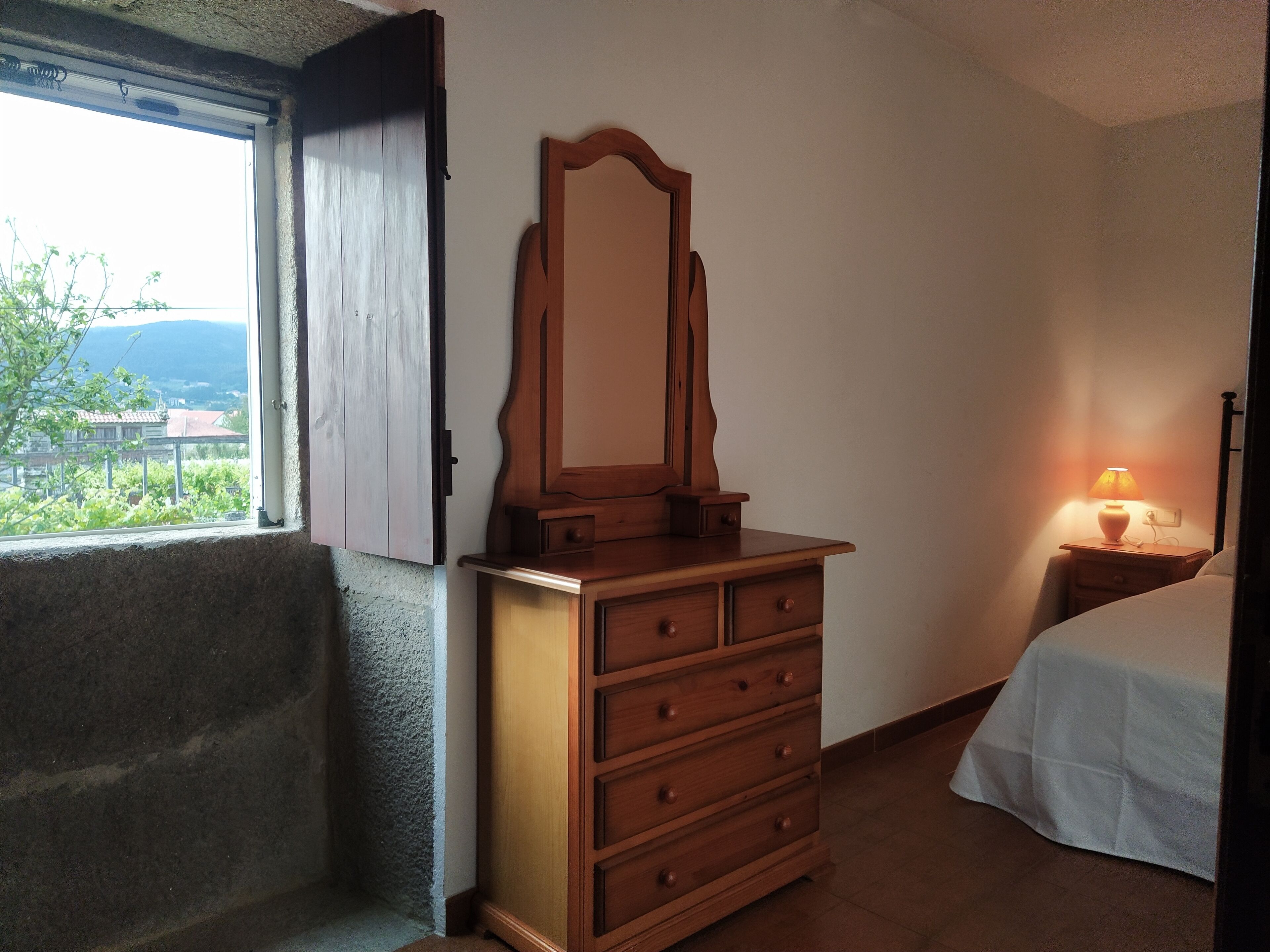 3 chambres, fer et planche à repasser, Wi-Fi gratuit, draps fournis