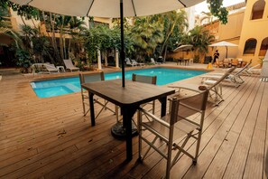 32-inch flat-screen TV with cable channels, TV - Hotel Palmeras (Bucerías)
