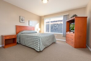 2 makuuhuonetta, silitysrauta/-lauta, Wi-Fi, vuodevaatteet